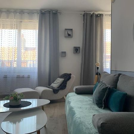 38 Maison Entiere,Place De Parking Et Garage Pour Moto Velo A La Demande Дюнкерк Экстерьер фото