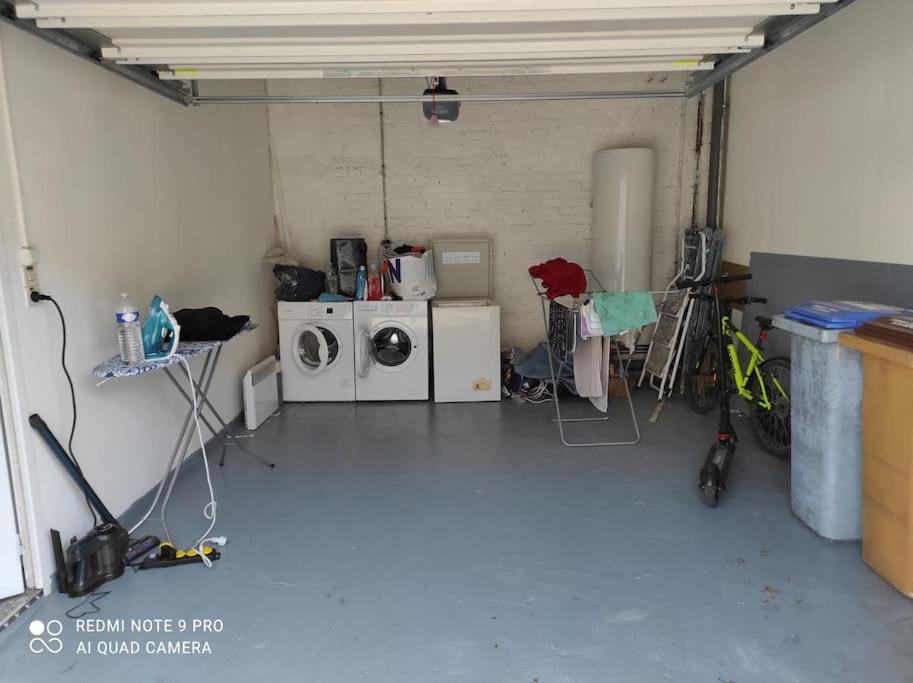 38 Maison Entiere,Place De Parking Et Garage Pour Moto Velo A La Demande Дюнкерк Экстерьер фото